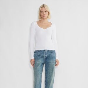 ISO Aritzia TNA HomeStretch Notch Longsleeve in White NWT Size Large